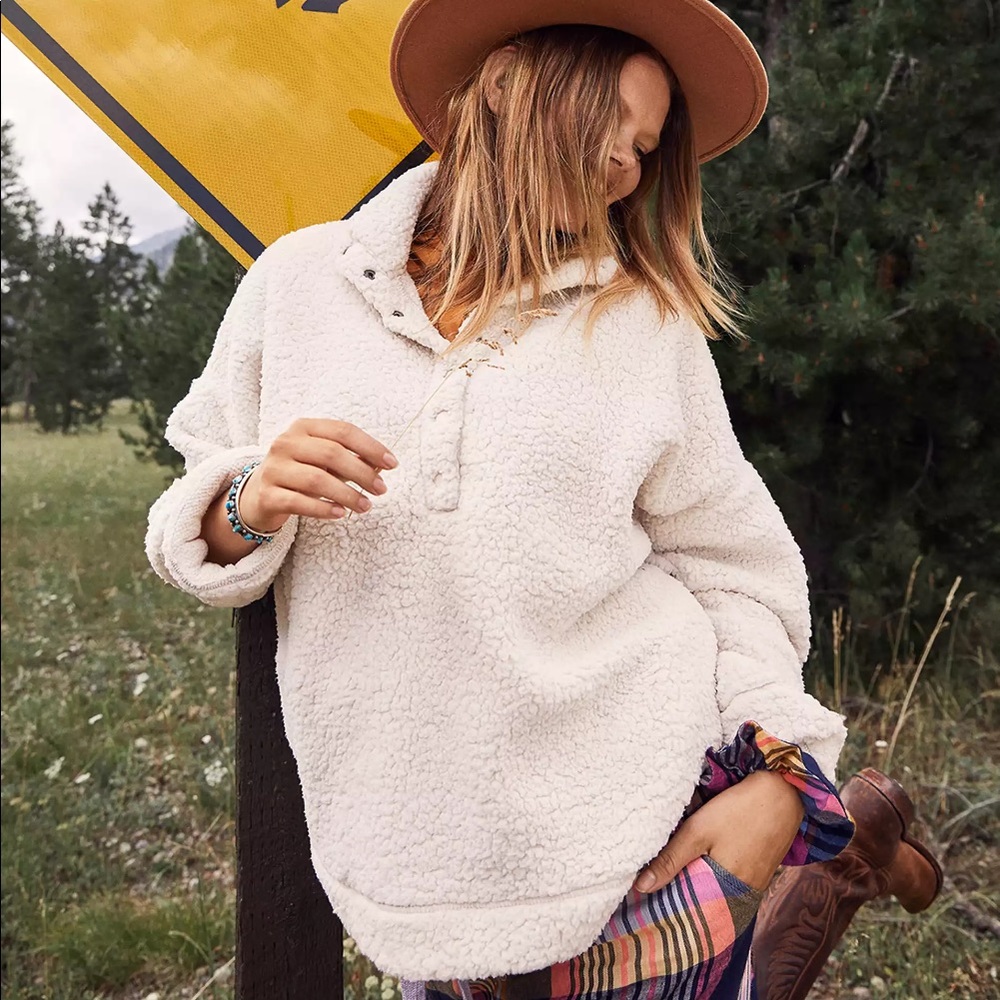 aerie oversized cloud sherpa quarter snap, white
